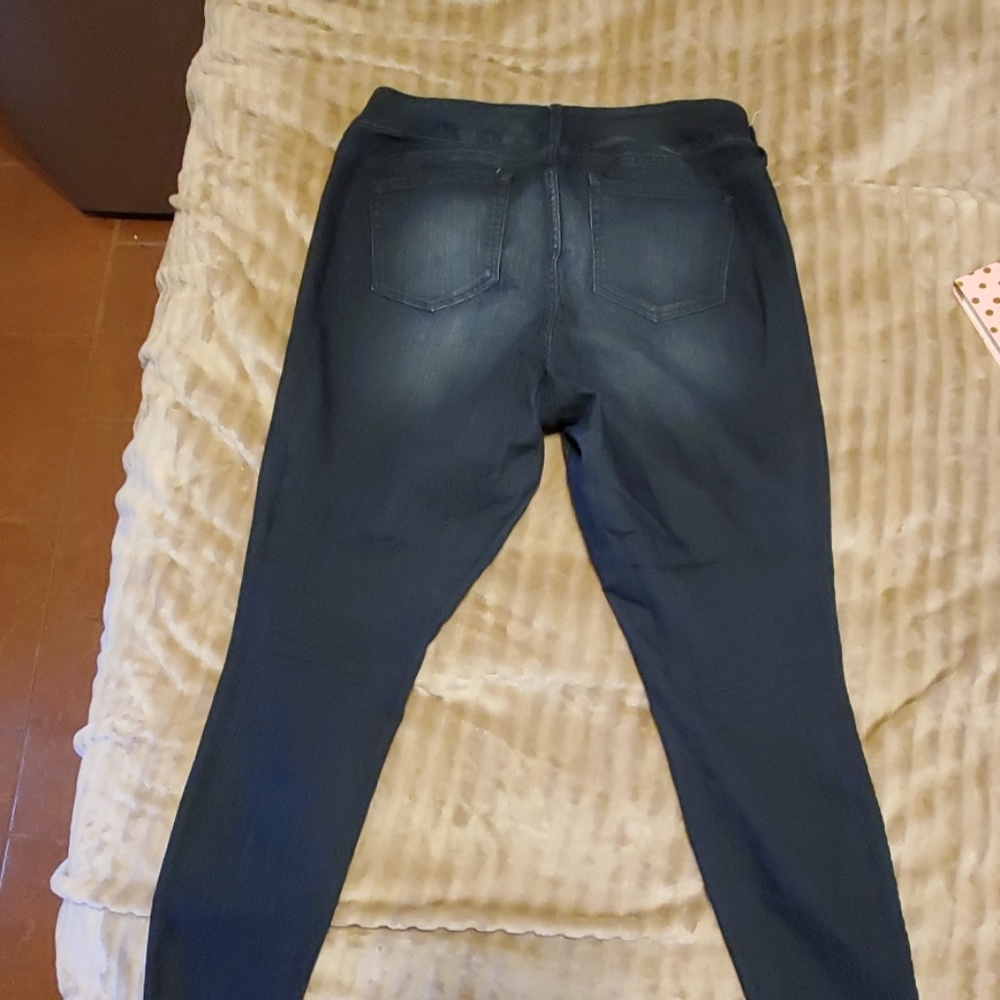 Jeans - Picture 2 of 2